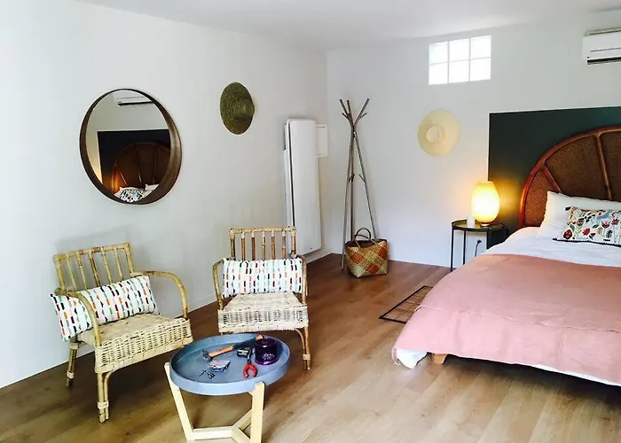 Gite Dans Le Maquis Avec Piscine Privee